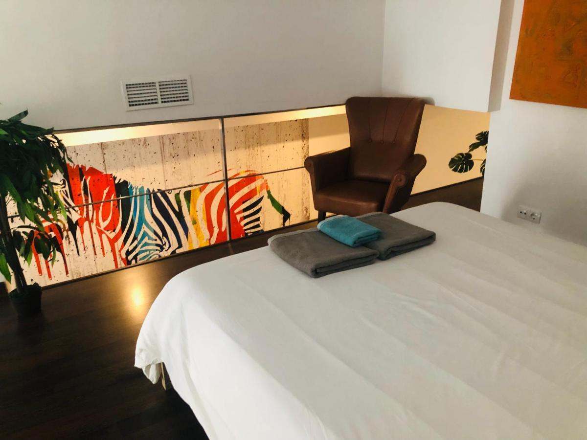 Lujoso Loft A 2Min A Pie Del Casco Historico Apartment Seville Exterior photo